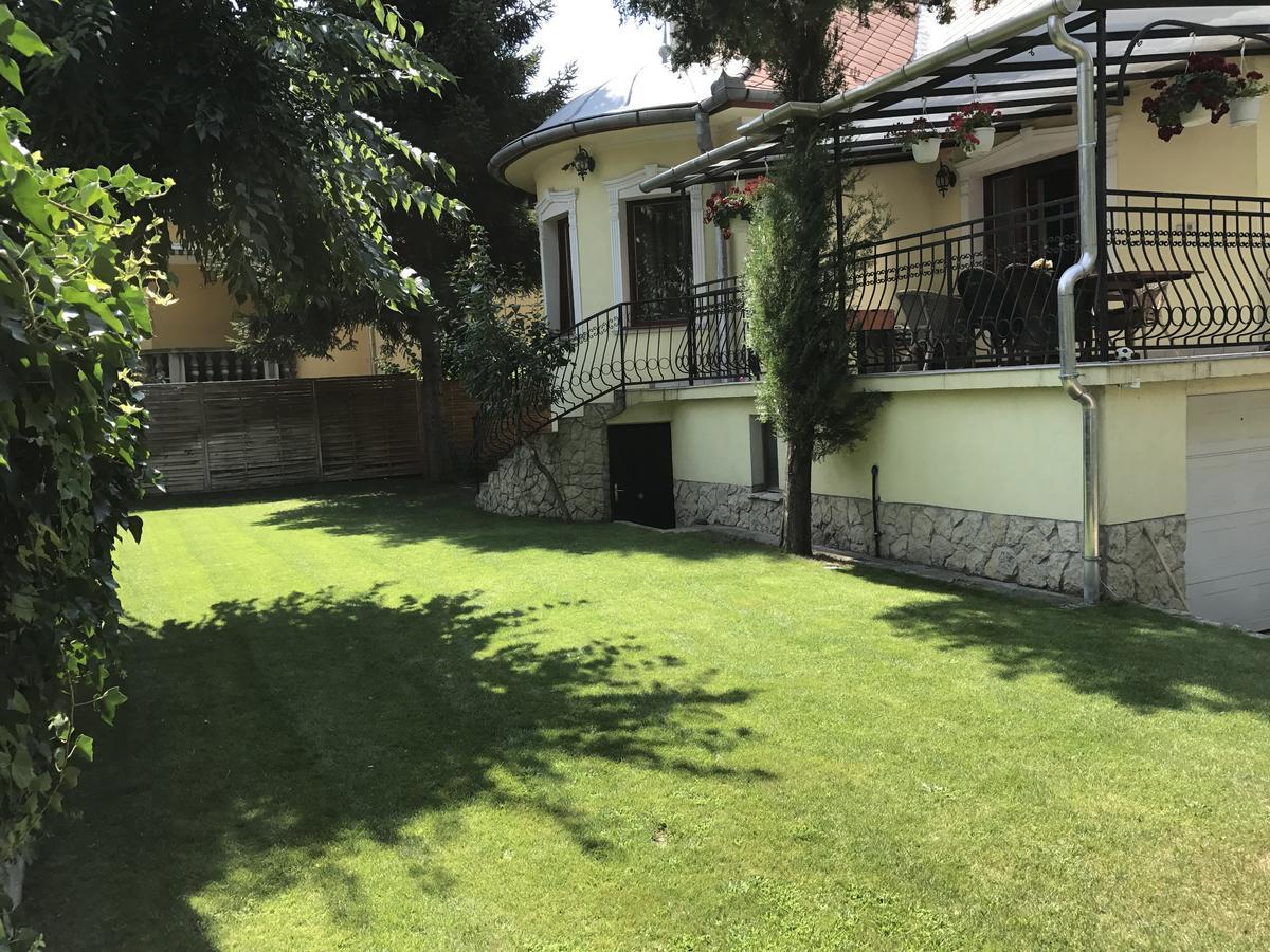 Palma Villa In City Park Budapest - Semi Suteren Budapeste Exterior foto